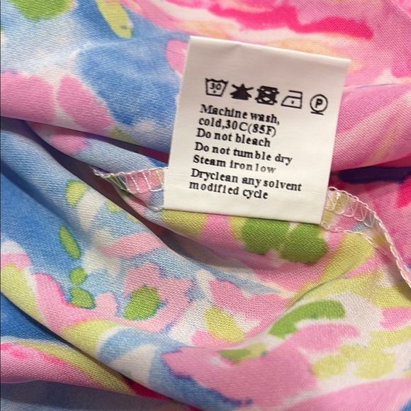 Twinning!  Floral Blouses - Pink and Blue- - Picture 8 of 14